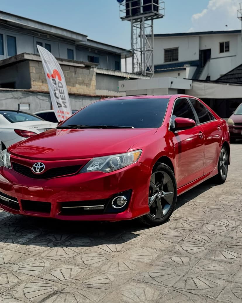 2012 Toyota Camry Sport - image 1