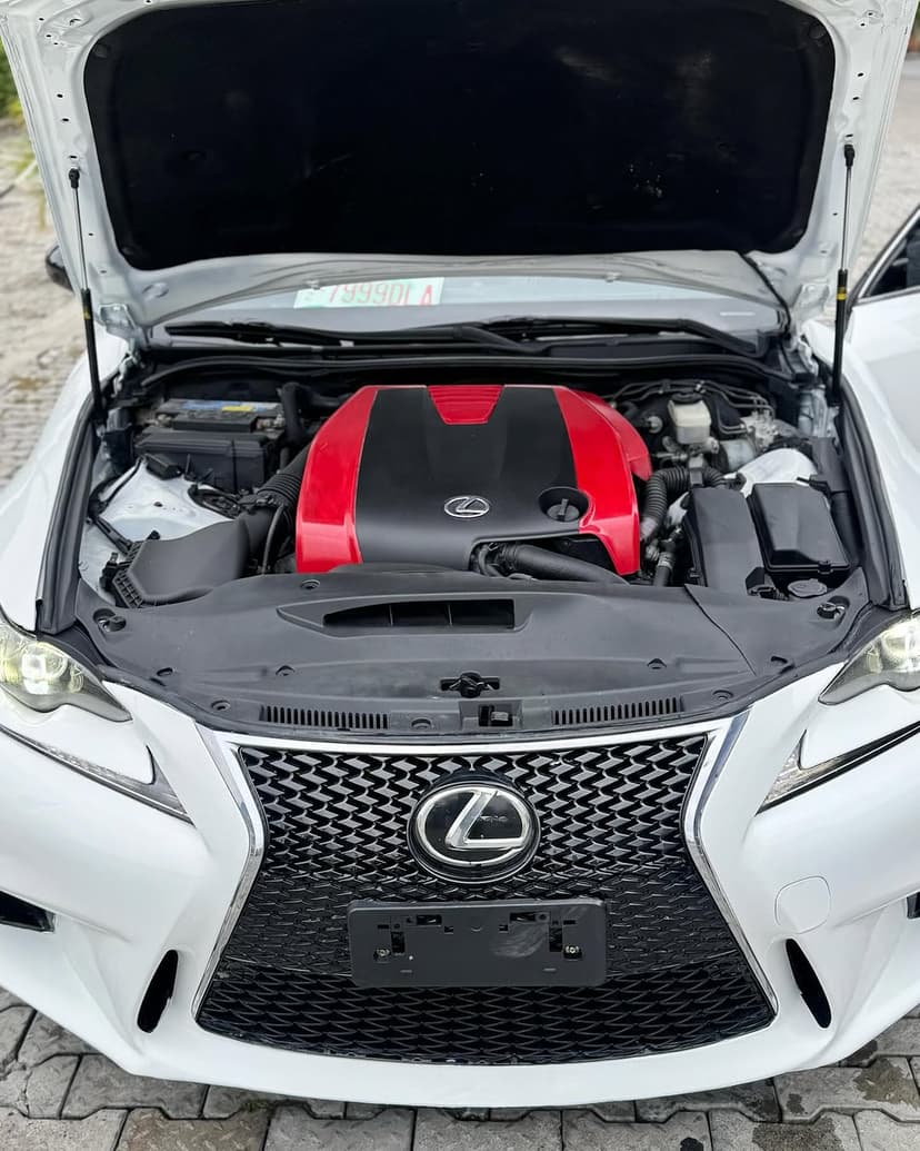 2015 Lexus IS250 F Sport - image 4